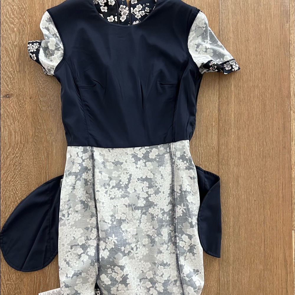 French Connection Dress with Pockets NWT - Picture 4 of 5